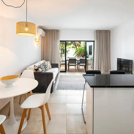 V2 & Golf Holiday home *